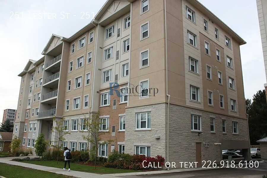 251 Lester St #251