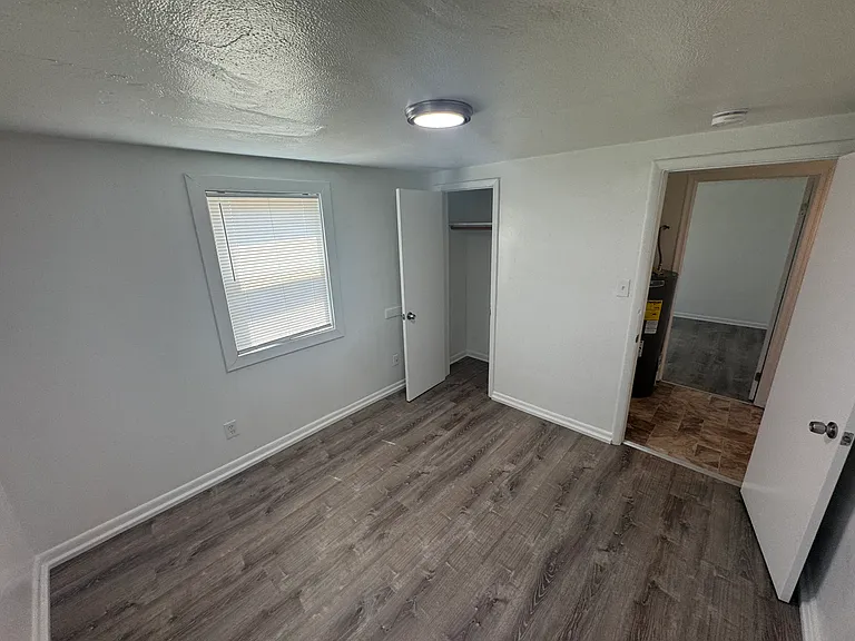 100B W Cummings Ave #B — Photo 11
