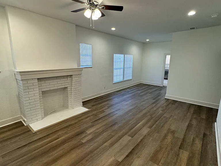 1614 Lee Ave — Photo 5