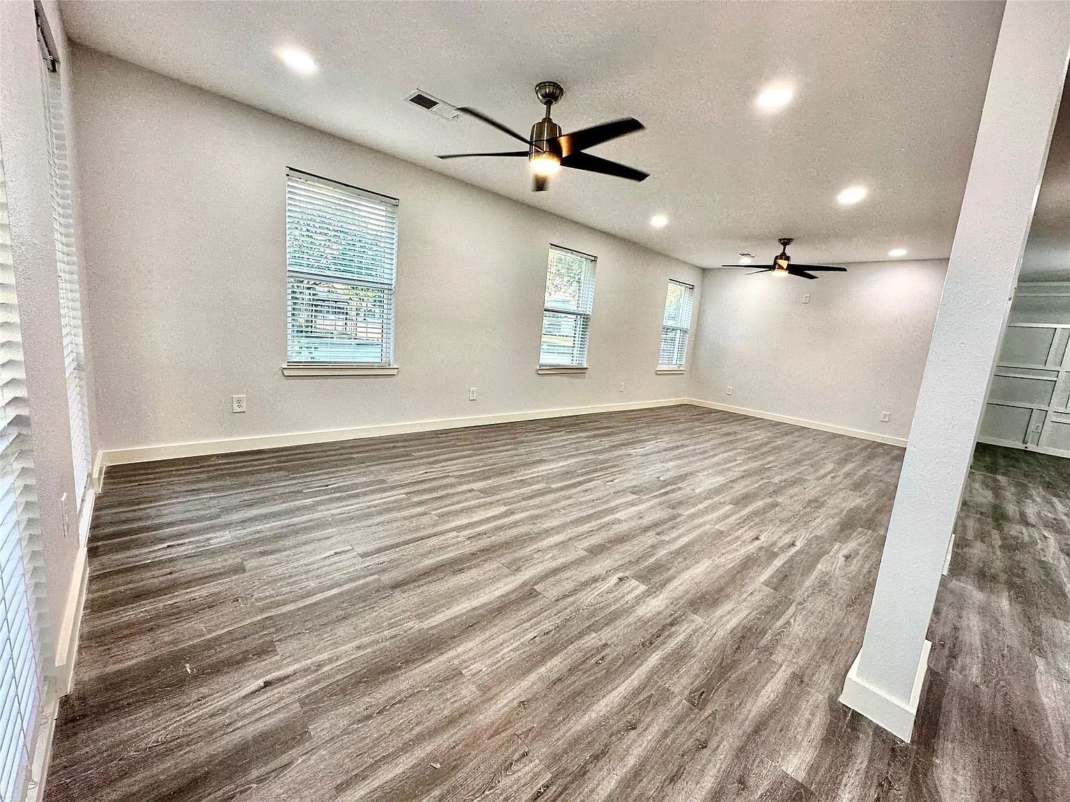 3 bed, 2.0 bath, 2196 sqft, $2,750 — Photo 3