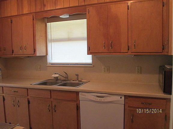 5th image of 126 Airport Rd Unit 26