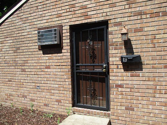 2nd image of 1309 W 39th St #B