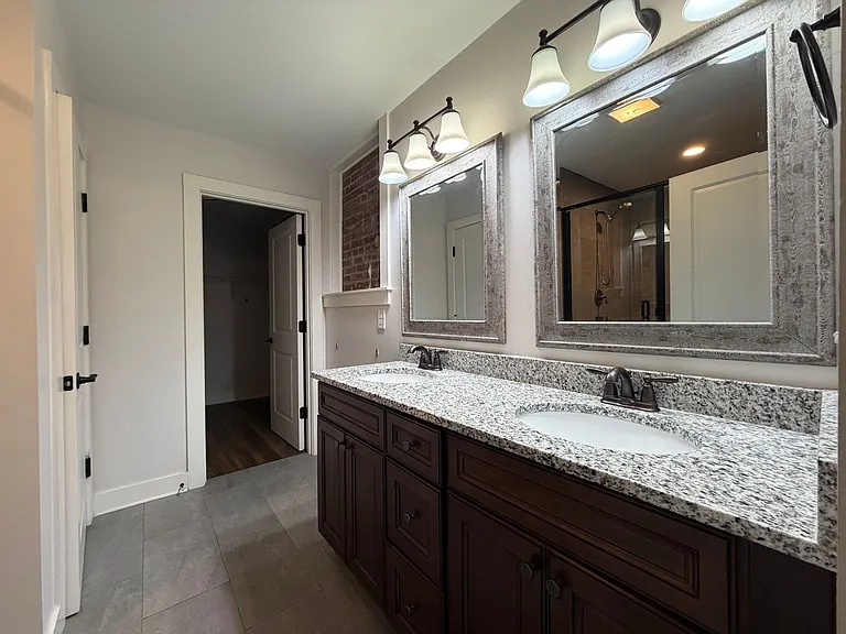 425 Broad St — Photo 20