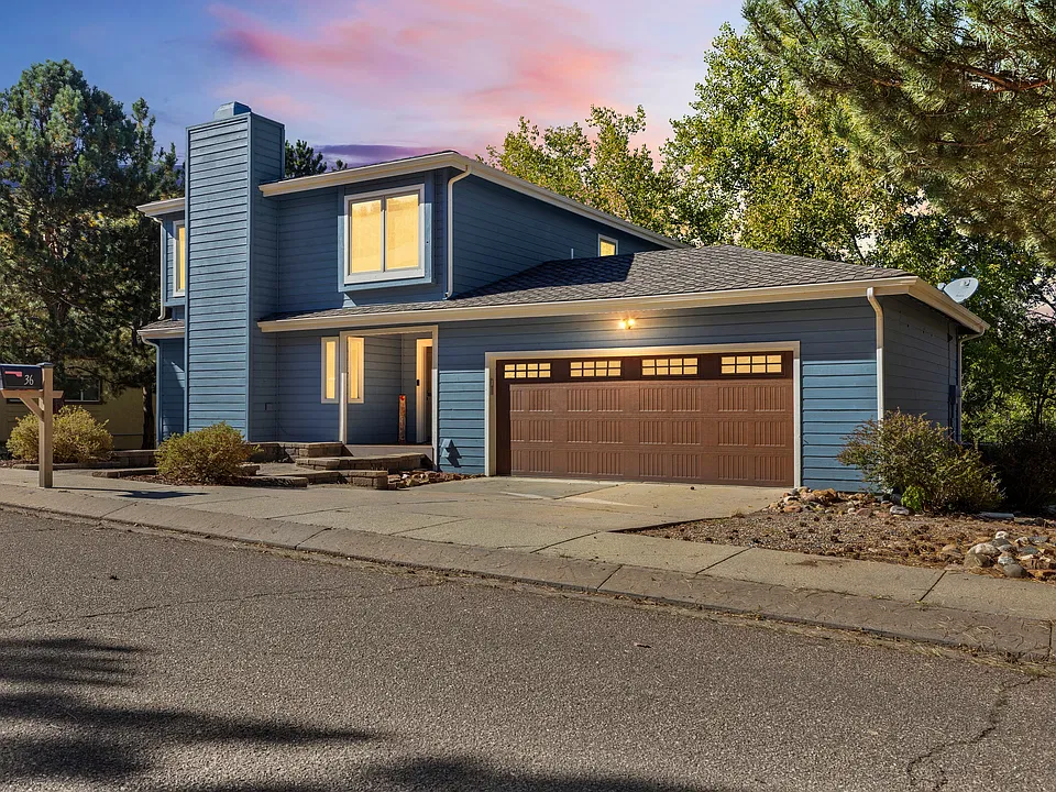 36 Sandra Ln
