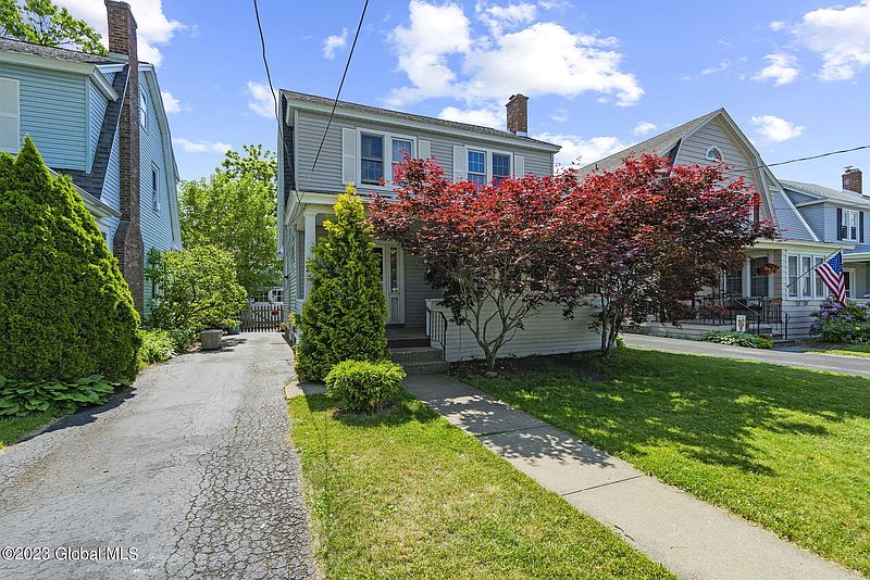 2nd image of 29 Van Schoick Avenue