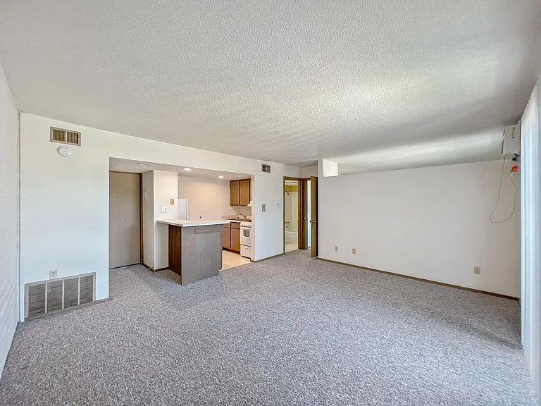 135 Dotson Dr #101 — Photo 4