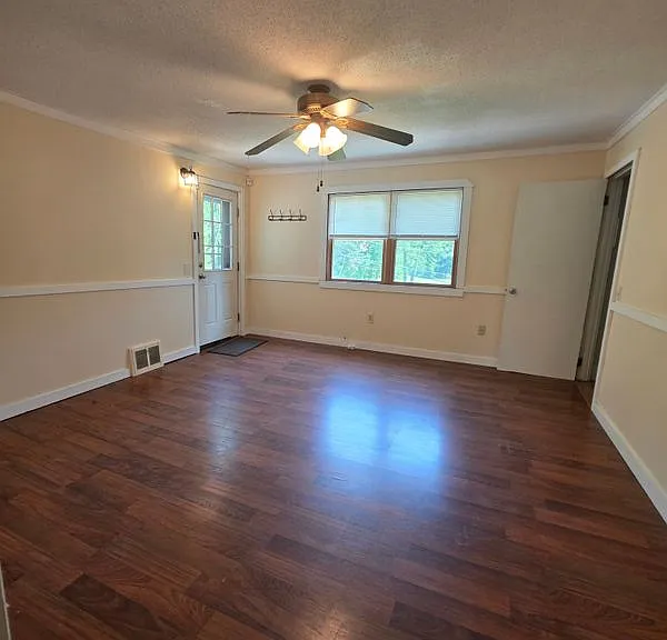 519 W Center Street Ext — Photo 4