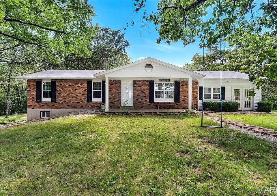 1st image of 221 Katherine Ln