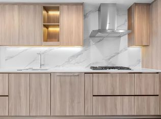 4890 Lougheed Hwy #1107, Burnaby, BC V5C 3Y6