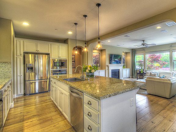 3rd image of 6547 Goya Way