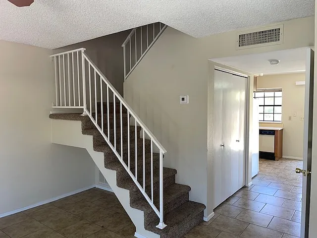 921 W University Dr #1094 — Photo 4