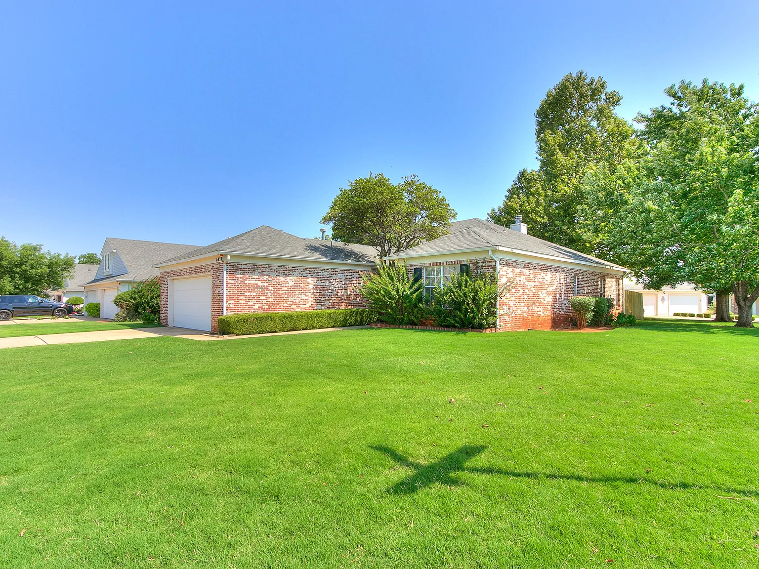 6439 Masons Drive - 1 — Photo 3