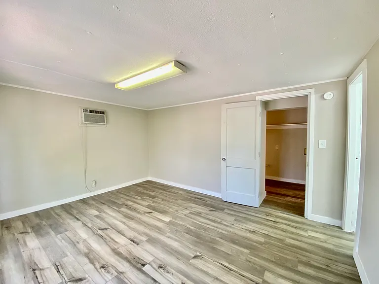 109 Harmons Way — Photo 14