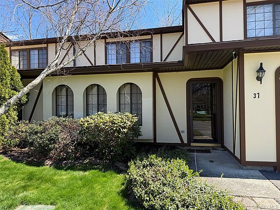 5th image of 119 Stringham Road #37