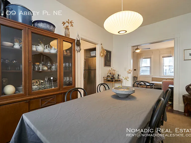 1109 Abbey Pl NE — Photo 7