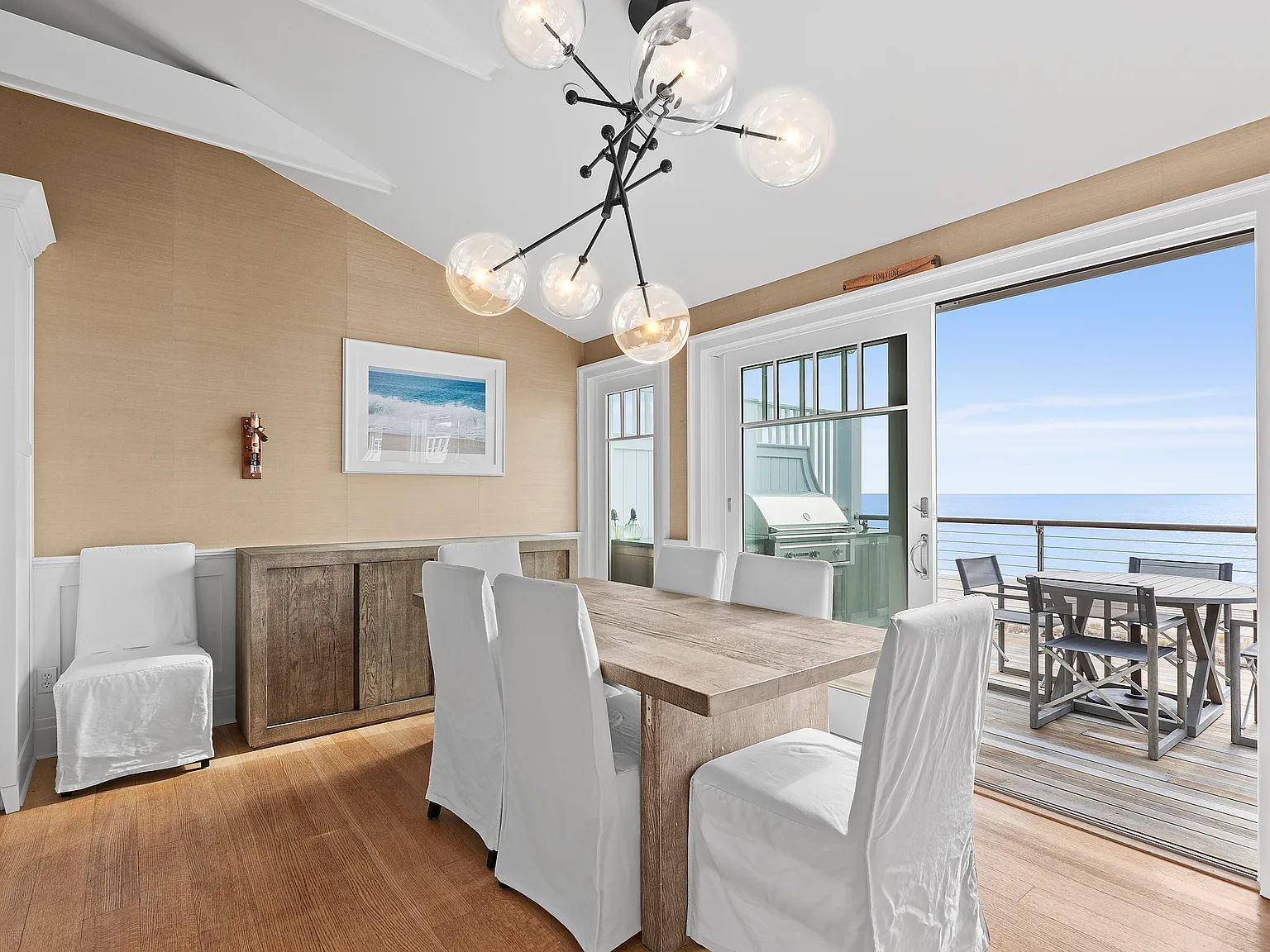 Gurney's Luxury Oceanfront — Photo 3