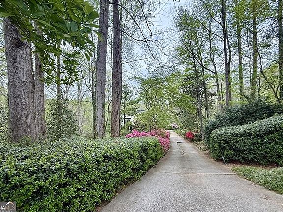 2nd image of 1165 Regency Rd NW