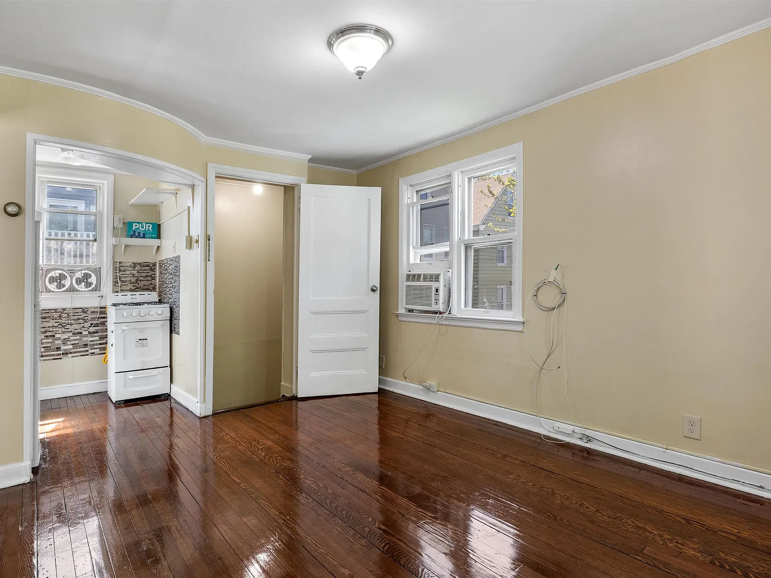 1 bed, 1.0 bath, $1,600 — Photo 3