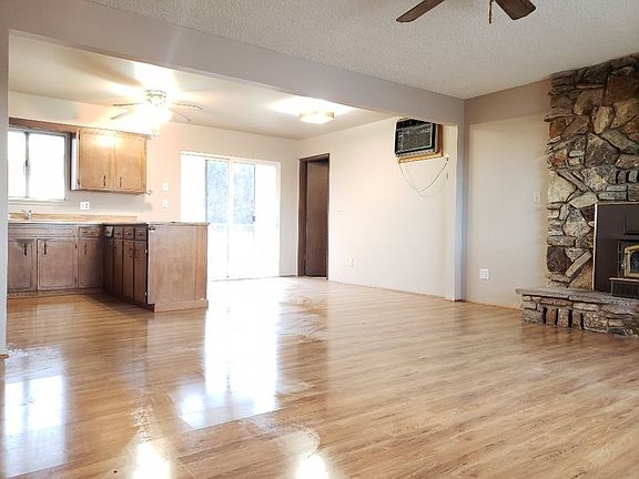 5th image of 1420 Desoza Ln