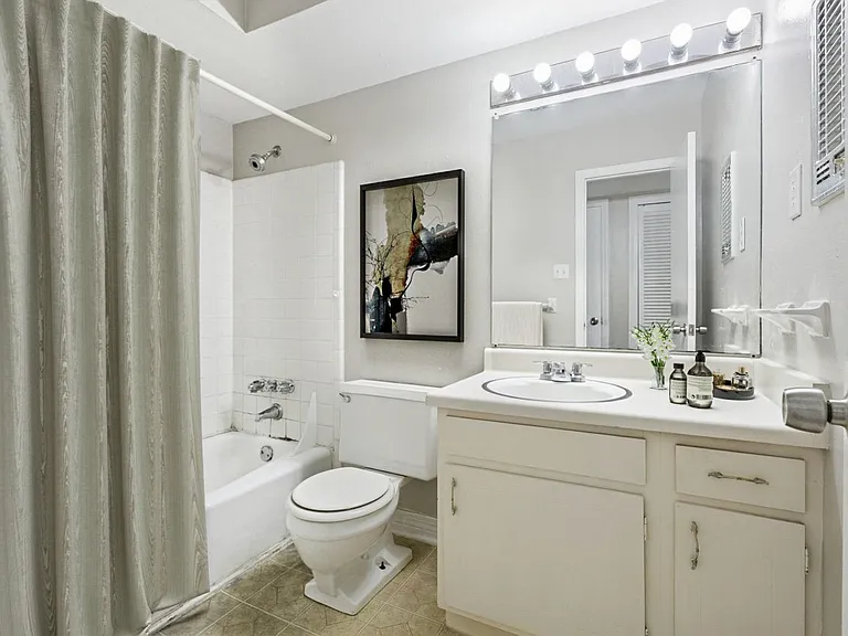 4002 Georgetown Dr — Photo 8