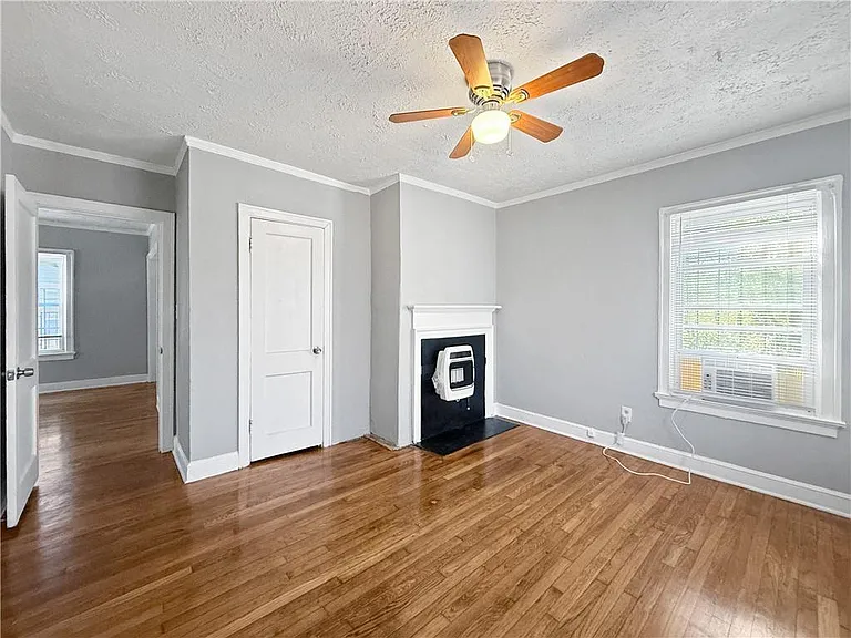 109 Vine St SW #A — Photo 7
