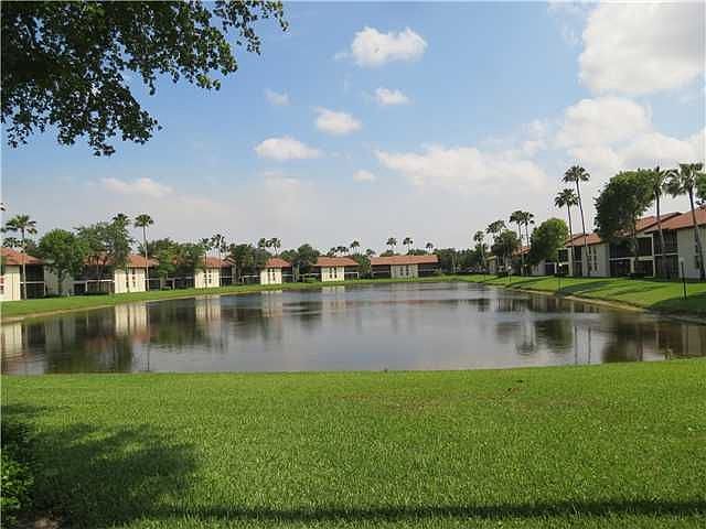 Home For Sale In Palm Chase Lakes