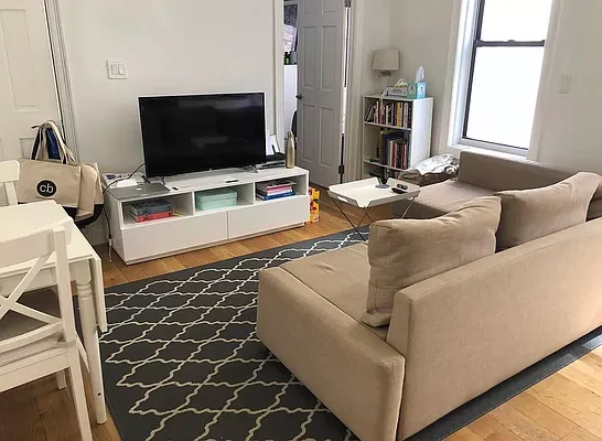 Rented by Living New York | media 7