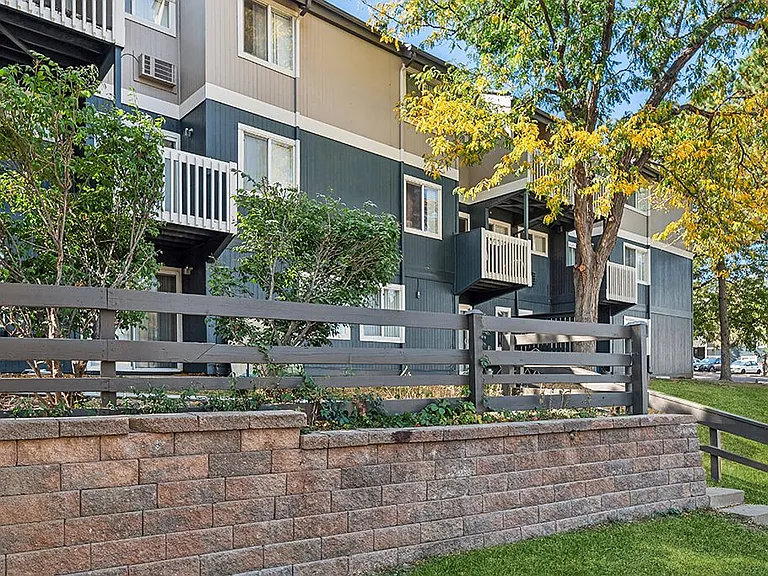 The Pines Apartments — Photo 13