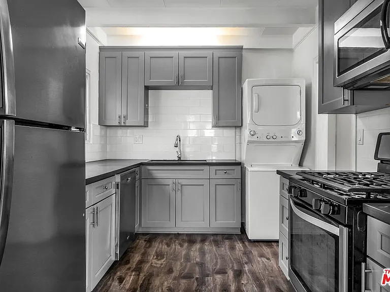 130 E Montreal St — Photo 8