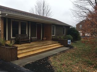 338 Hillandale Dr, Troutville, VA 24175