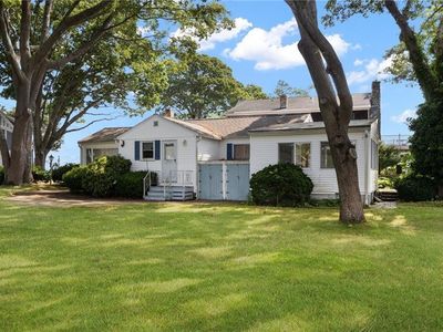 369 Earle Dr, North Kingstown, RI, 02852