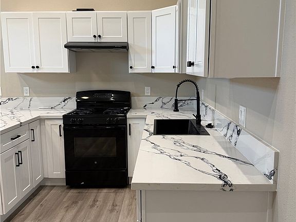 4th image of 11306 Rosecrans Ave #3