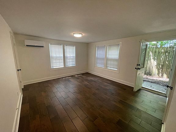 5th image of 121 W Boles St #B