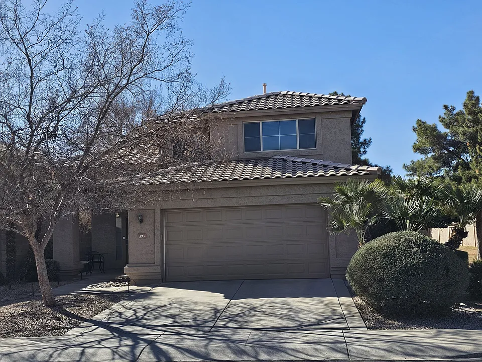 393 W Colt Rd