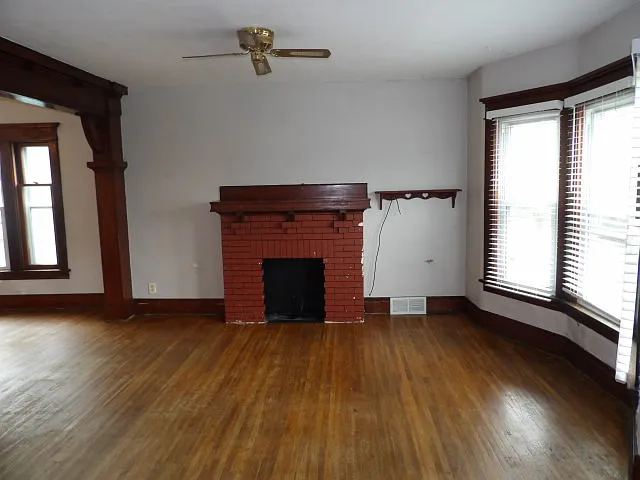 3 bed, 1300 sqft, $1,400 — Photo 3