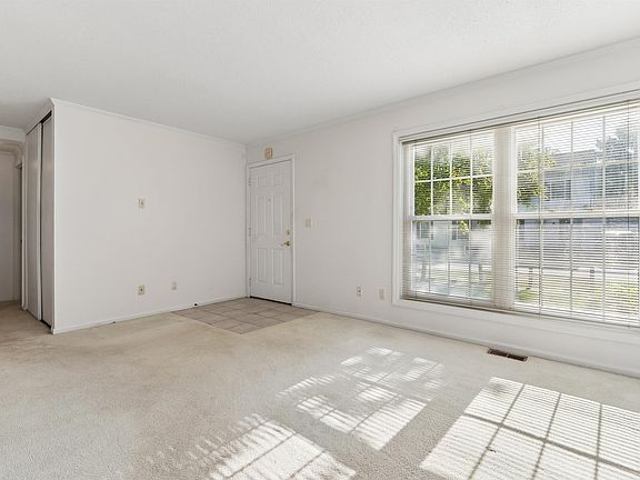 5th image of 38665 Bayside Ct