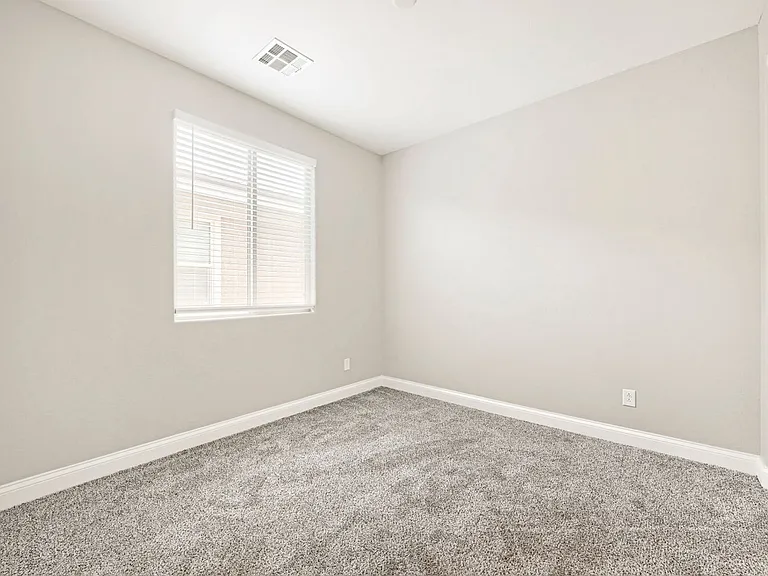 164 Pace Ave — Photo 15