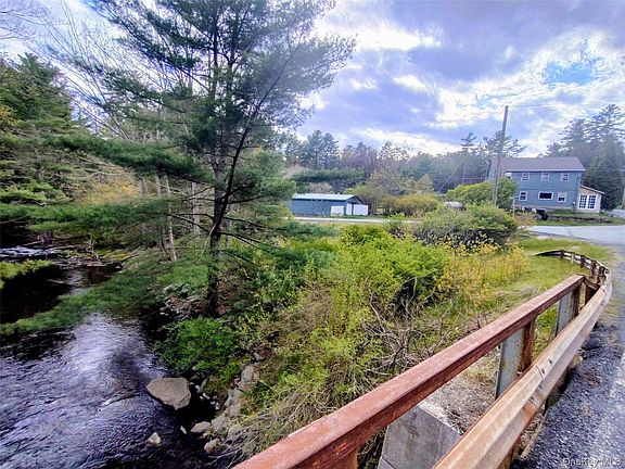 5th image of 983 Plank Road