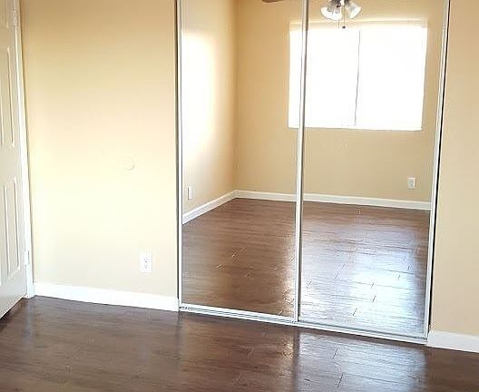 3rd image of 11702 York Ave APT 6