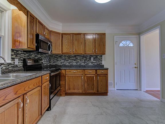 5th image of 3925 Maine Ave NW