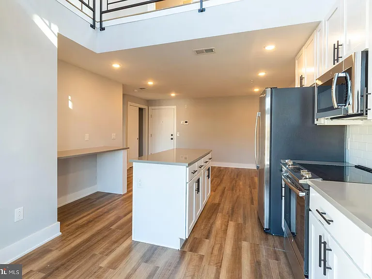 3965 Lancaster Ave #303 — Photo 7