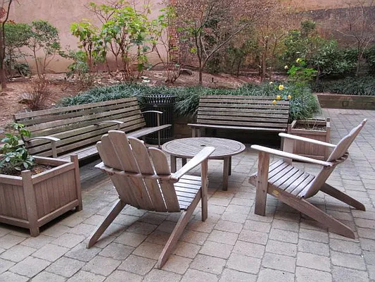 Rented by Lisa Management | media 26