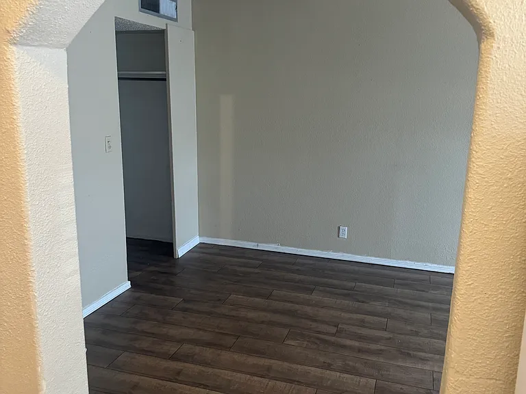 5225 Ridge St #D — Photo 9