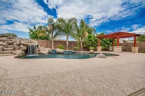 4 bed, 4.0 bath, 3579 sqft, $3,450 — Photo 2