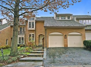 6430 Goldleaf Dr, Bethesda, MD 20817