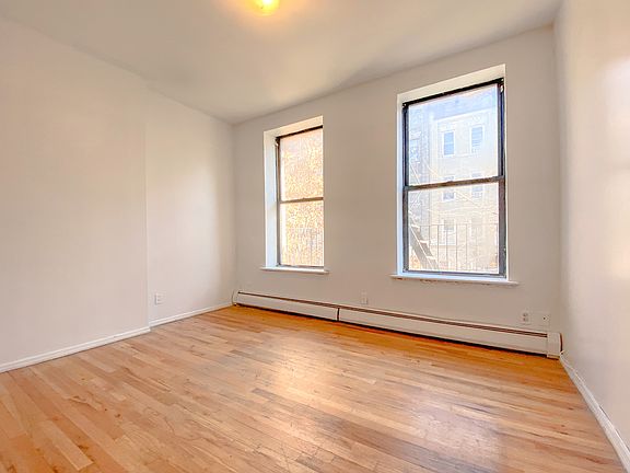 3rd image of 311 Jefferson St #2M