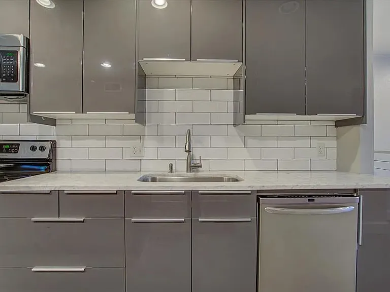 6000 N Brookline Ave #60 — Photo 7