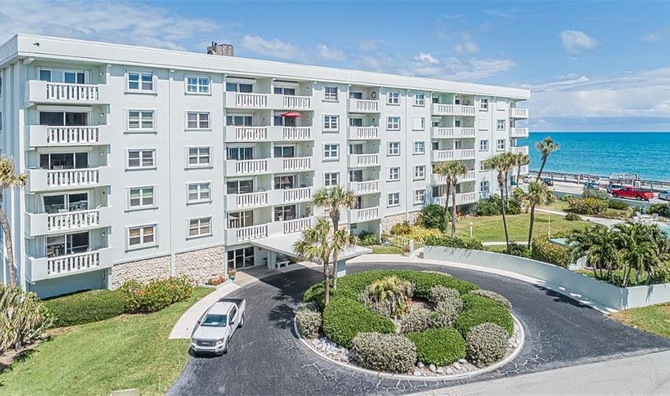 1st image of 4049 Ocean Dr