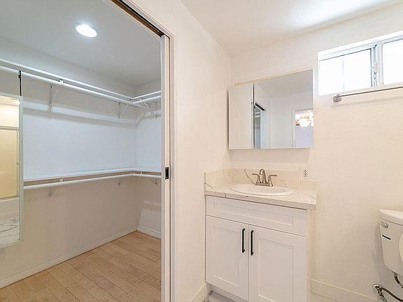 5th image of 2840 Leonora Dr