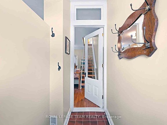 3rd image of 236 Cathcart St